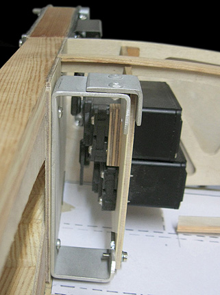Servo Halterung