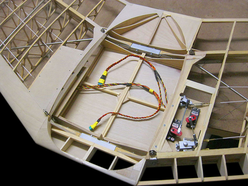 Finish des Flgel - Mittelteils