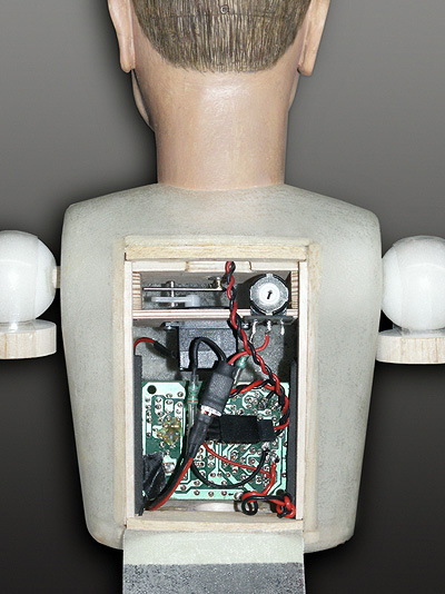 Empf&auml;nger und Steuermimik f�r den Pilotenkopf