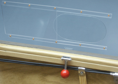 Haubenverrieglung (ohne Funktion) und Schiebefenster