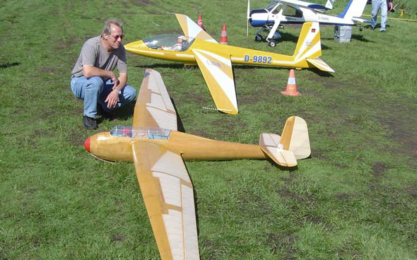 Reinhard mit seinem Kranich II