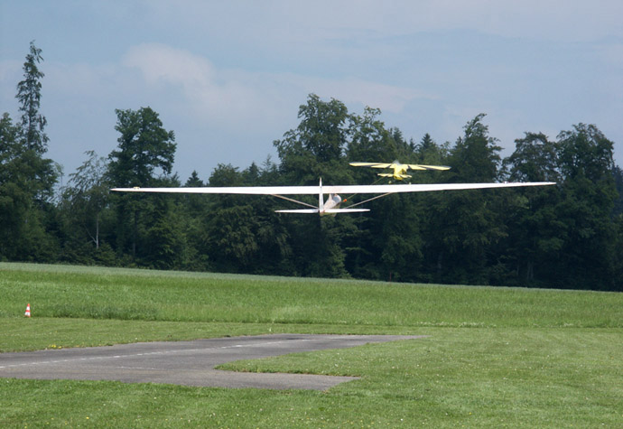 Die "Wien" startet im Schlepp