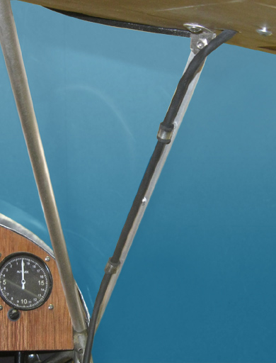 Kabelführung zum rechten Querruderservo