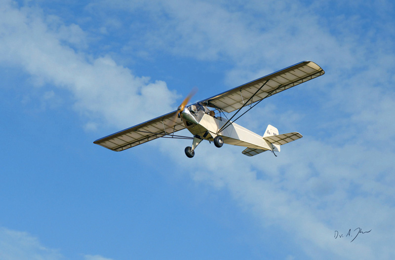 Taylor E-2 CUB im Flug
